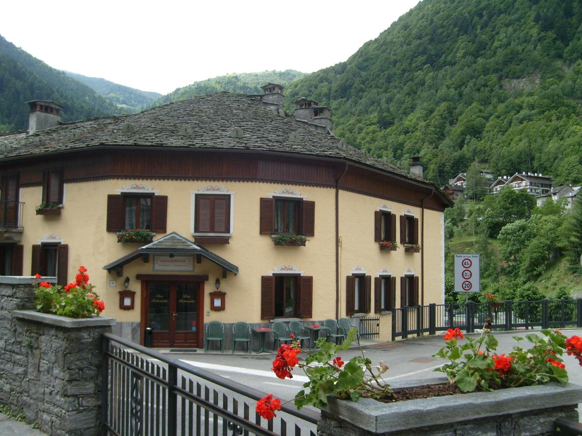 Ristorante Residence Giardini Piode Esterno foto